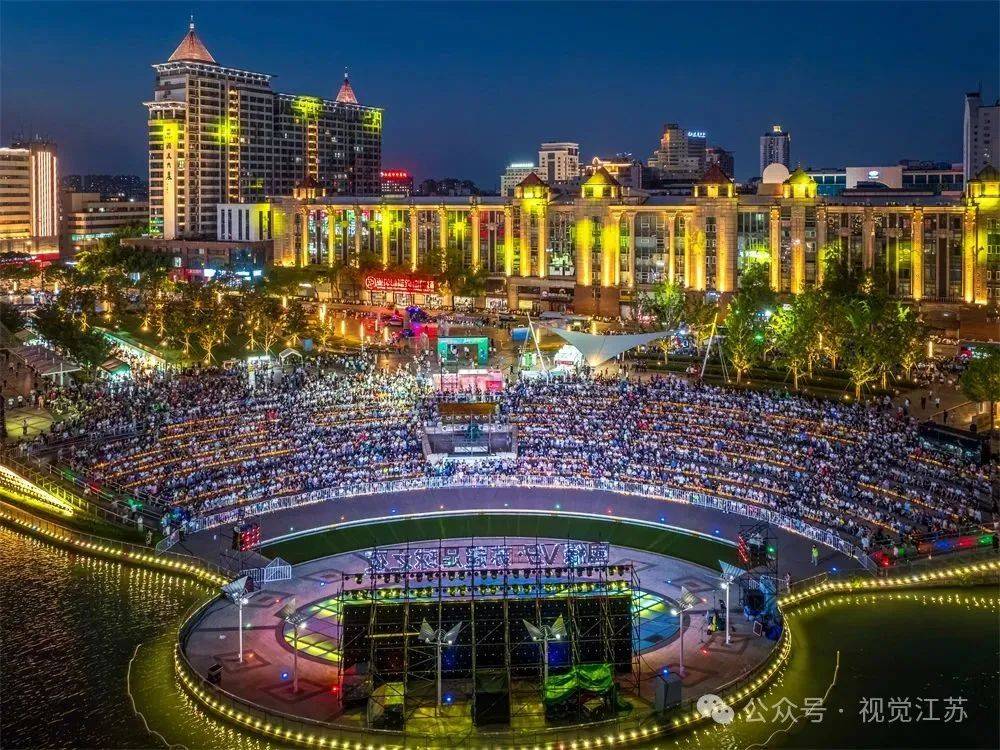 “苏超”e起拍｜人与城，燃情“苏超”