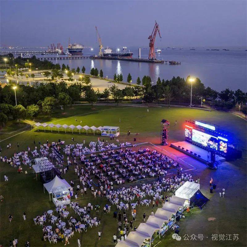 “苏超”e起拍｜人与城，燃情“苏超”