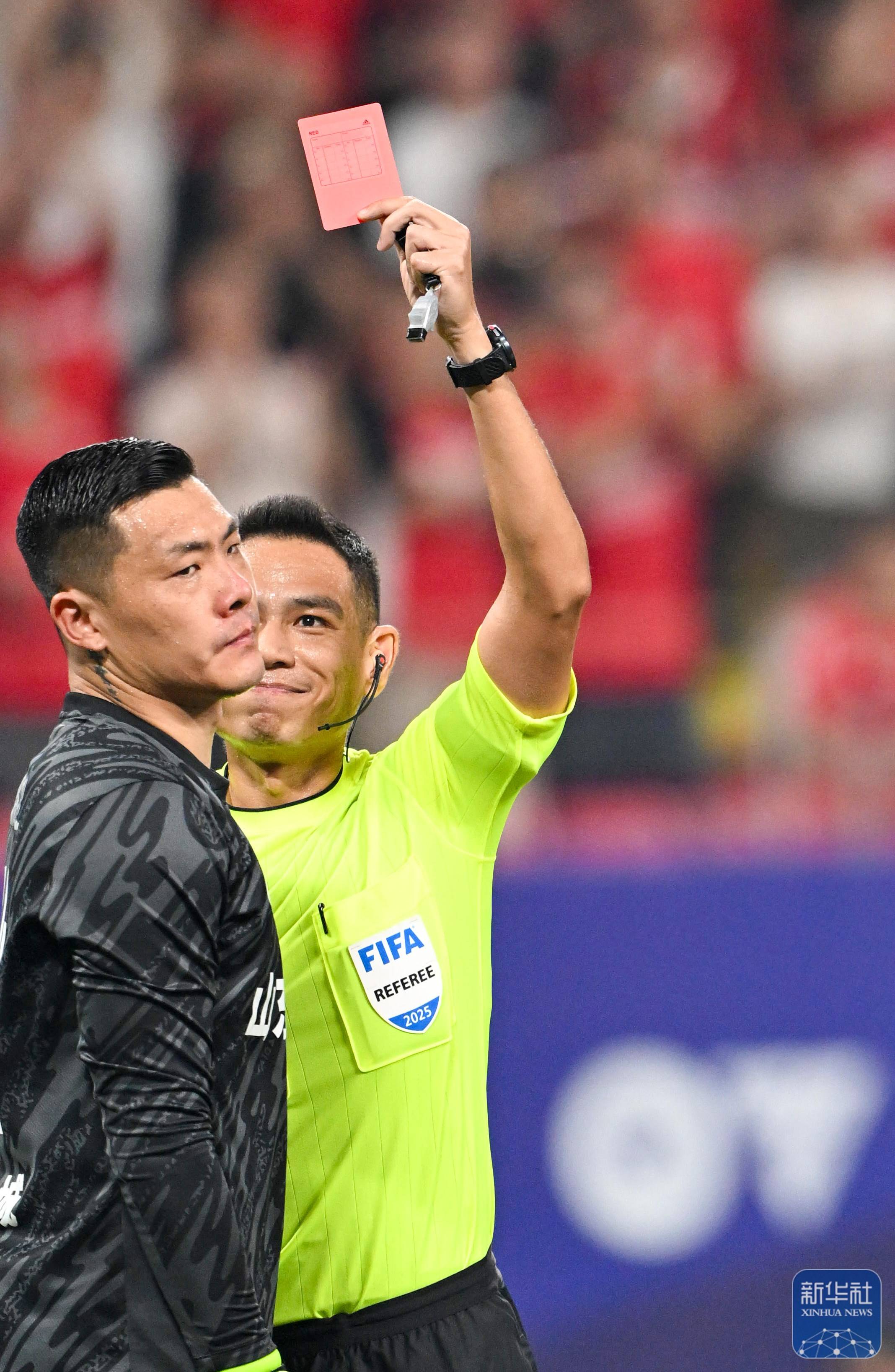 足球丨中超：成都蓉城战胜山东泰山