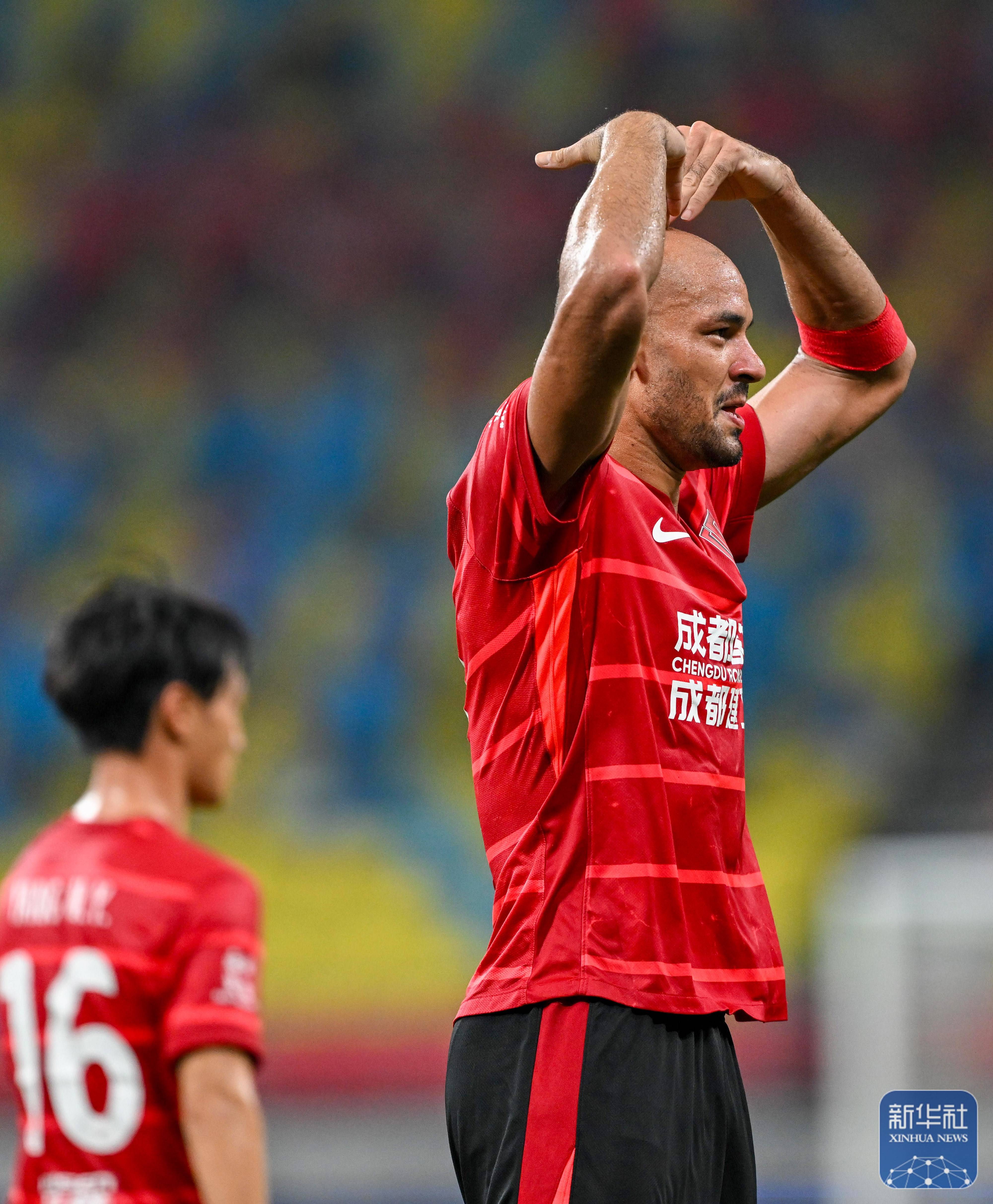 足球丨中超：成都蓉城战胜山东泰山