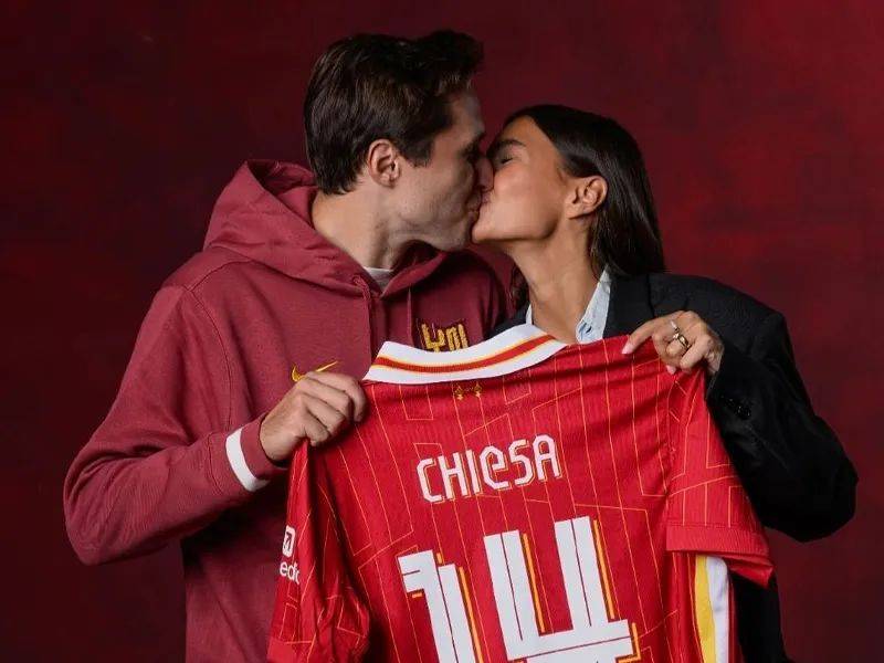 谁是水货？英超三大中锋对决，利物浦重现托雷斯，轮到曼联阿森纳