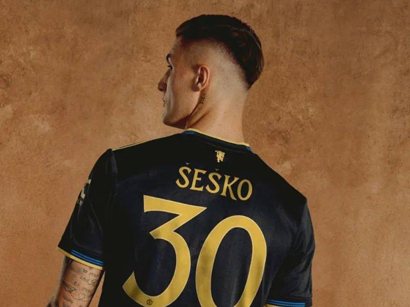 谁是水货？英超三大中锋对决，利物浦重现托雷斯，轮到曼联阿森纳