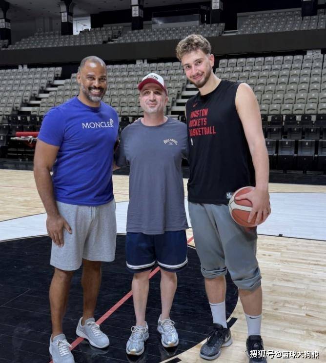 2场轰50分！火箭队申京太猛，战术地位不逊杜兰特？队内得分王再生悬念