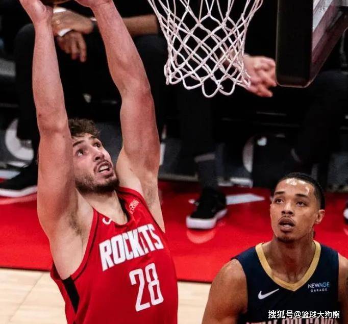 2场轰50分！火箭队申京太猛，战术地位不逊杜兰特？队内得分王再生悬念
