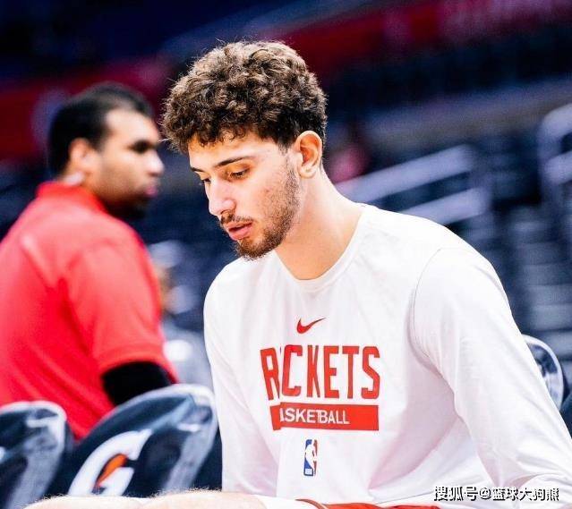 轰25+5+2！恭喜火箭队，申京带队赢球+力压瓦兰，约基奇替补仅10+4+1