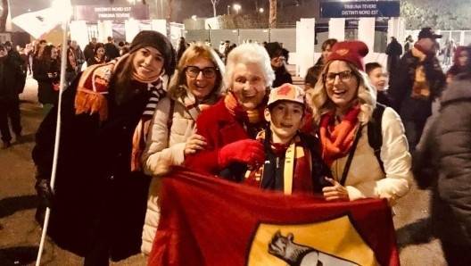 米体：98岁罗马球迷将现场观战红狼军团意甲揭幕战，与俱乐部同岁