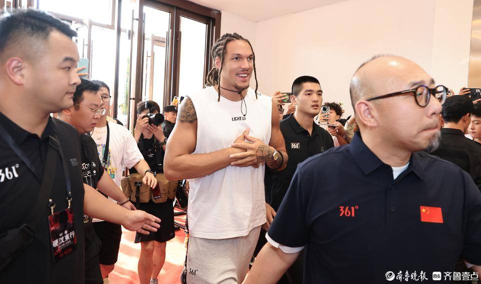 361°德州超品一店盛大开业 NBA球星阿隆・戈登亲临剪彩