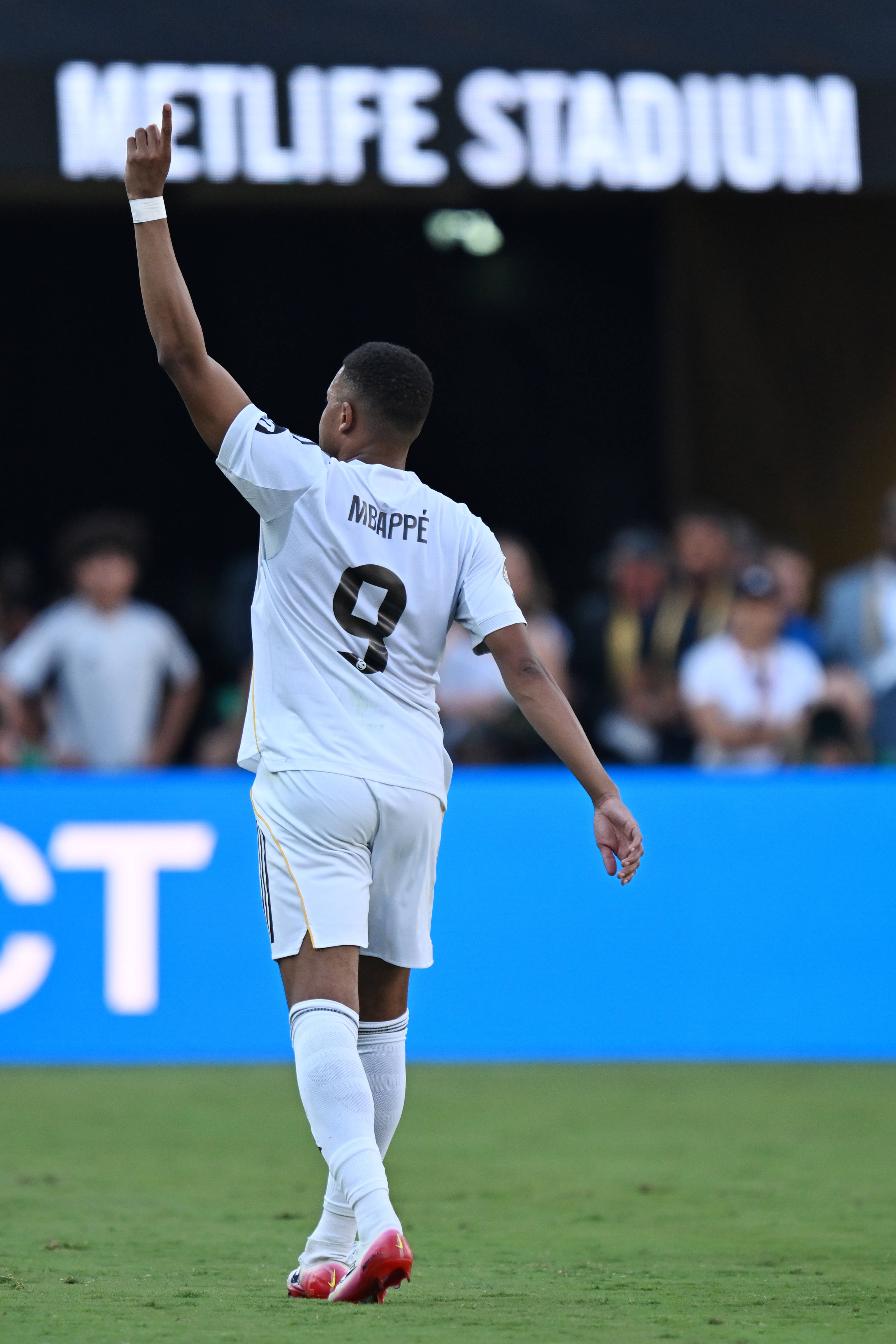 足球世俱杯｜皇家马德里晋级四强