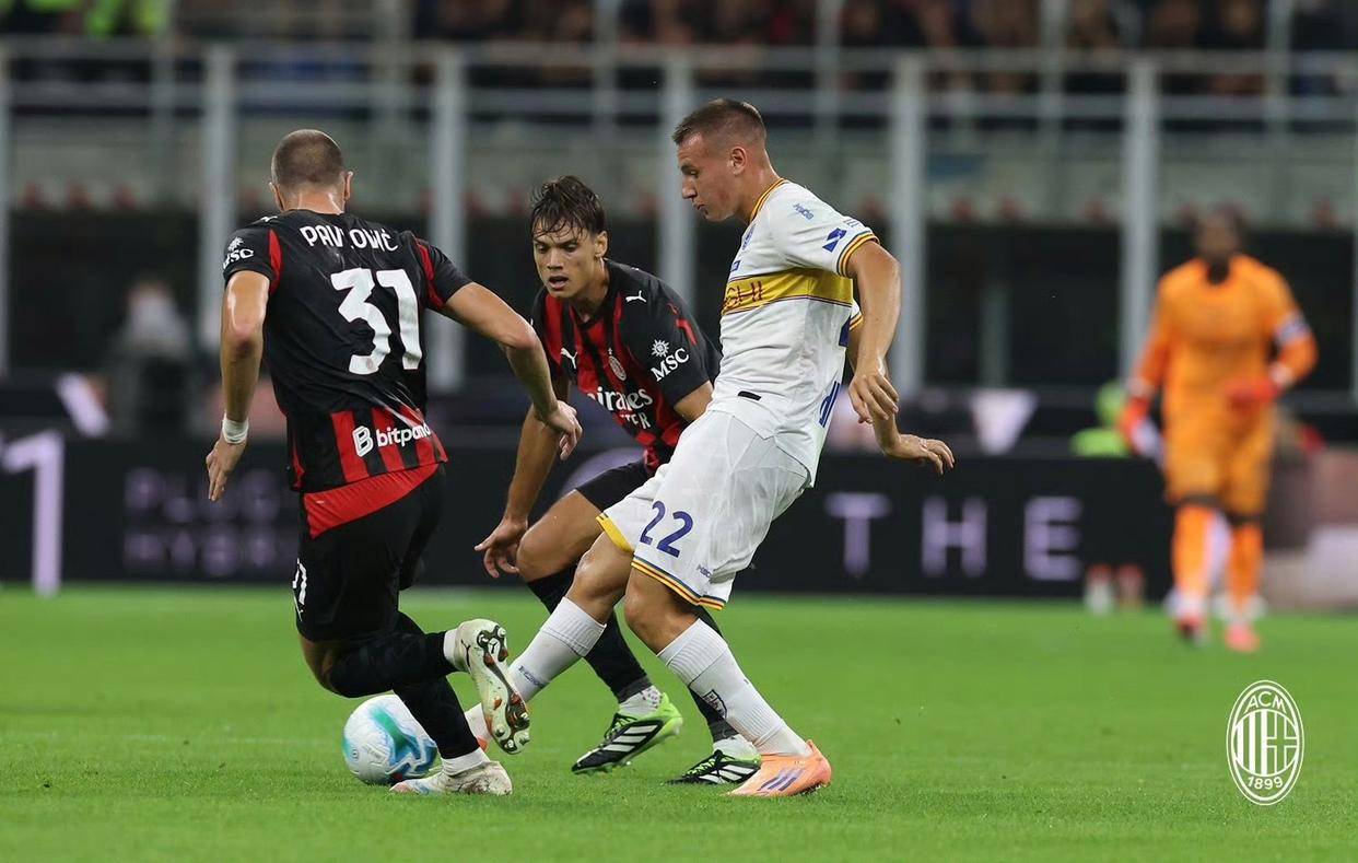 4连胜！米兰双杀莱切，萨56拉比奥惊艳，恩昆库大希门破荒