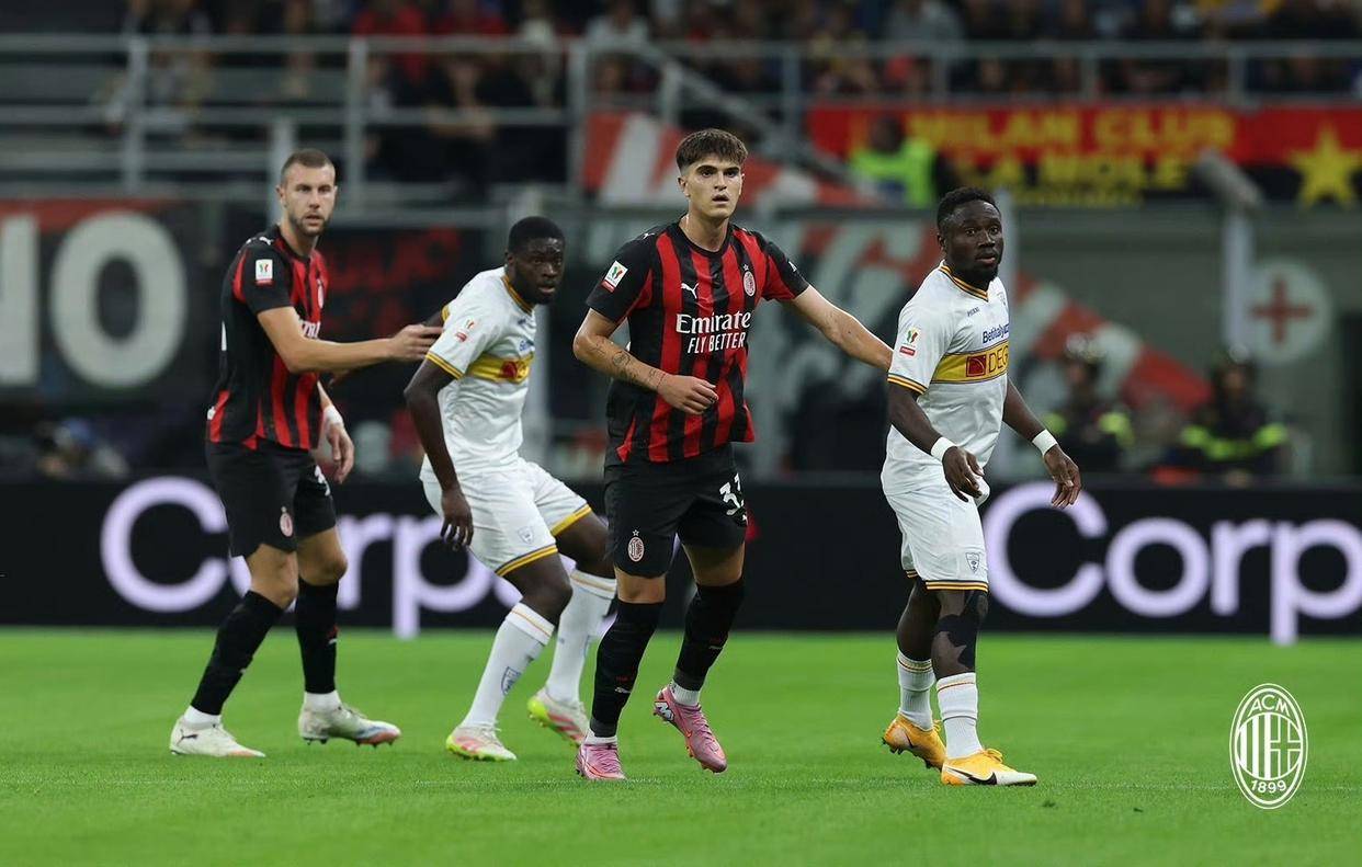 4连胜！米兰双杀莱切，萨56拉比奥惊艳，恩昆库大希门破荒