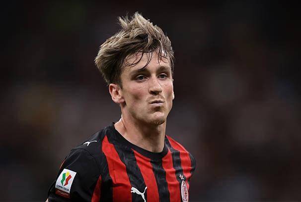 4连胜！米兰双杀莱切，萨56拉比奥惊艳，恩昆库大希门破荒