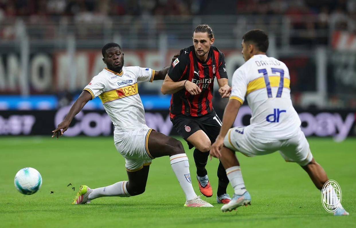 4连胜！米兰双杀莱切，萨56拉比奥惊艳，恩昆库大希门破荒