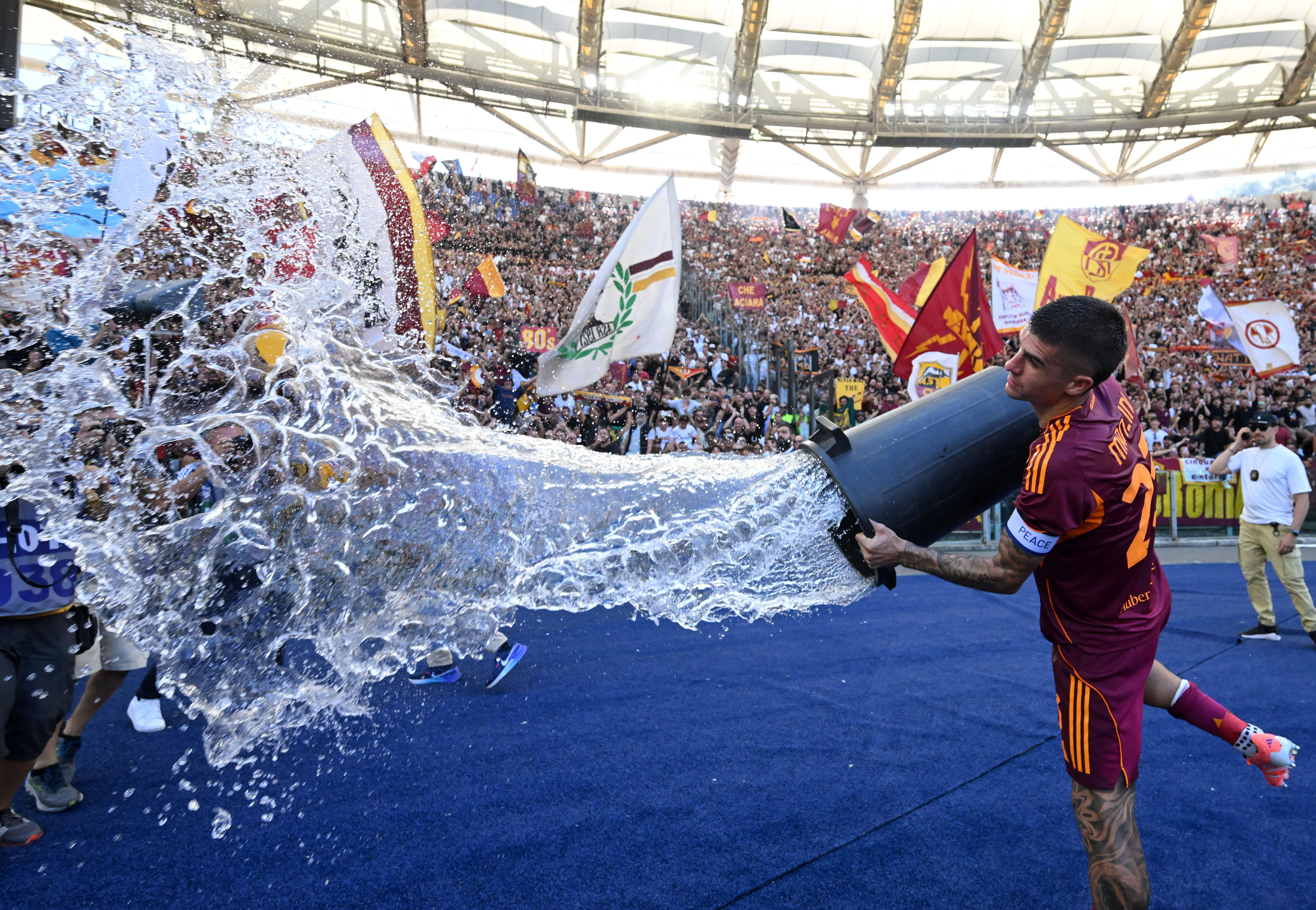 （体育）足球——意甲：罗马胜拉齐奥